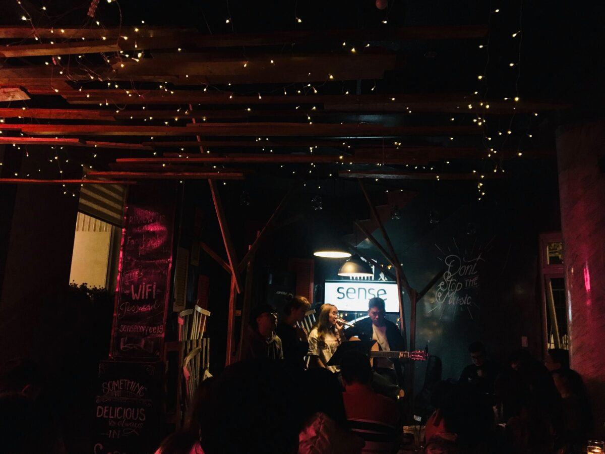 Quán Cafe Acoustic nên ghé khi du lịch Đà Lạt