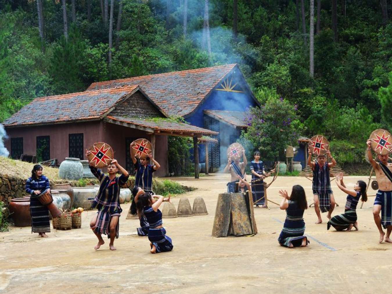 Top 10 địa điểm du lịch Đà Lạt - Du lịch Đà Lạt cuối năm - Trải nghiệm không gian lãng mạn, thư giãn