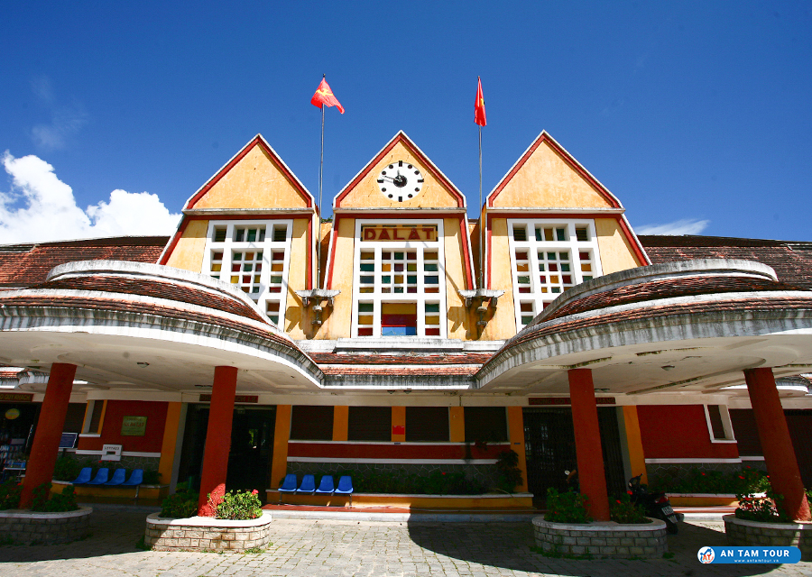 Top 10 địa điểm du lịch Đà Lạt - Du lịch Đà Lạt cuối năm - Trải nghiệm không gian lãng mạn, thư giãn