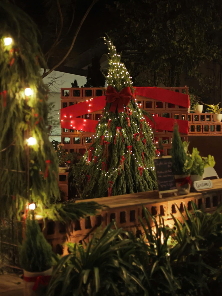 Cafe trang trí giáng sinh Đà Lạt