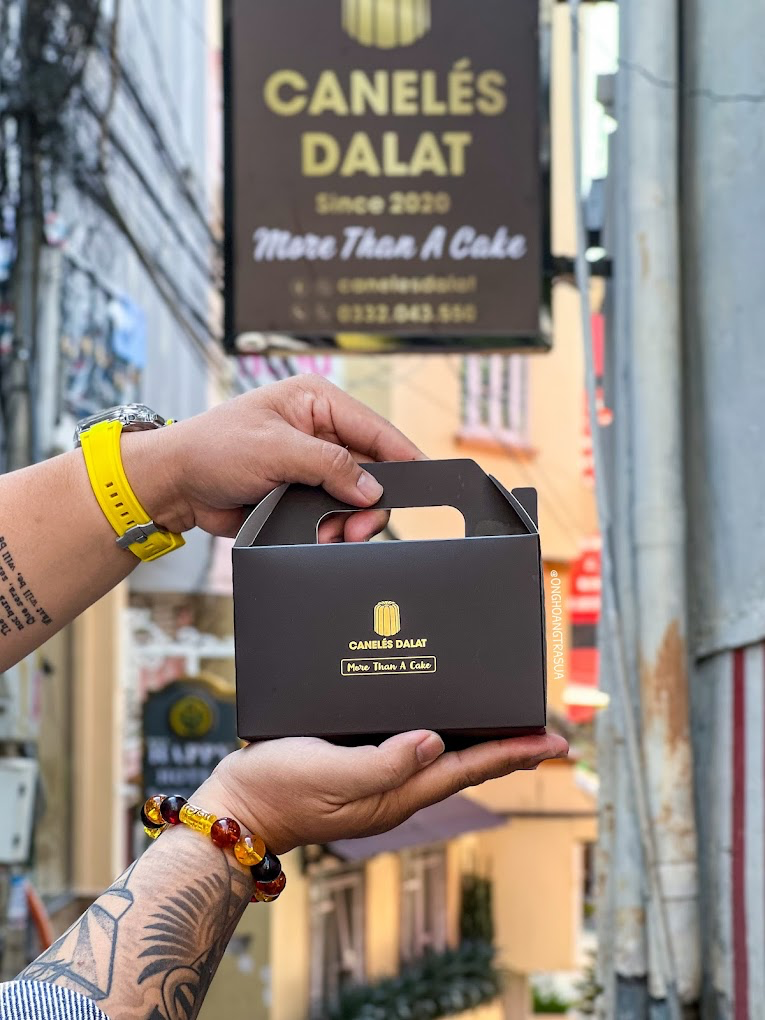 Bánh Caneles Đà Lạt