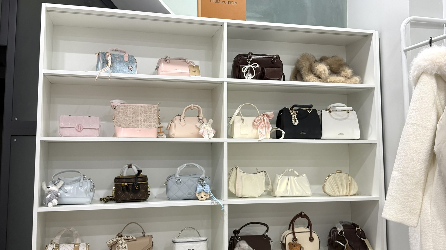 Thuê đồ Đà Lạt
Thuê quần áo Đà Lạt
Thuê đồ giá rẻ
Nàng thơ Đà Lạt
Thuê quần áo trung tâm Đà Lạt