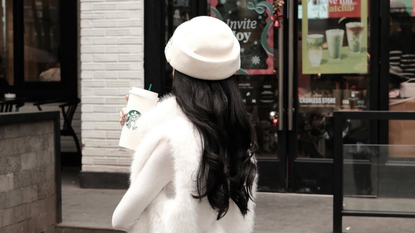 vì sao nên thuê đồ du lịch, tiệm cho thuê đồ đà lạt, thuê đồ đà lạt giá rẻ, xu hướng thuê quần áo, thuê váy dự tiệc đà lạt, thuê trang phục bùi thị xuân.
