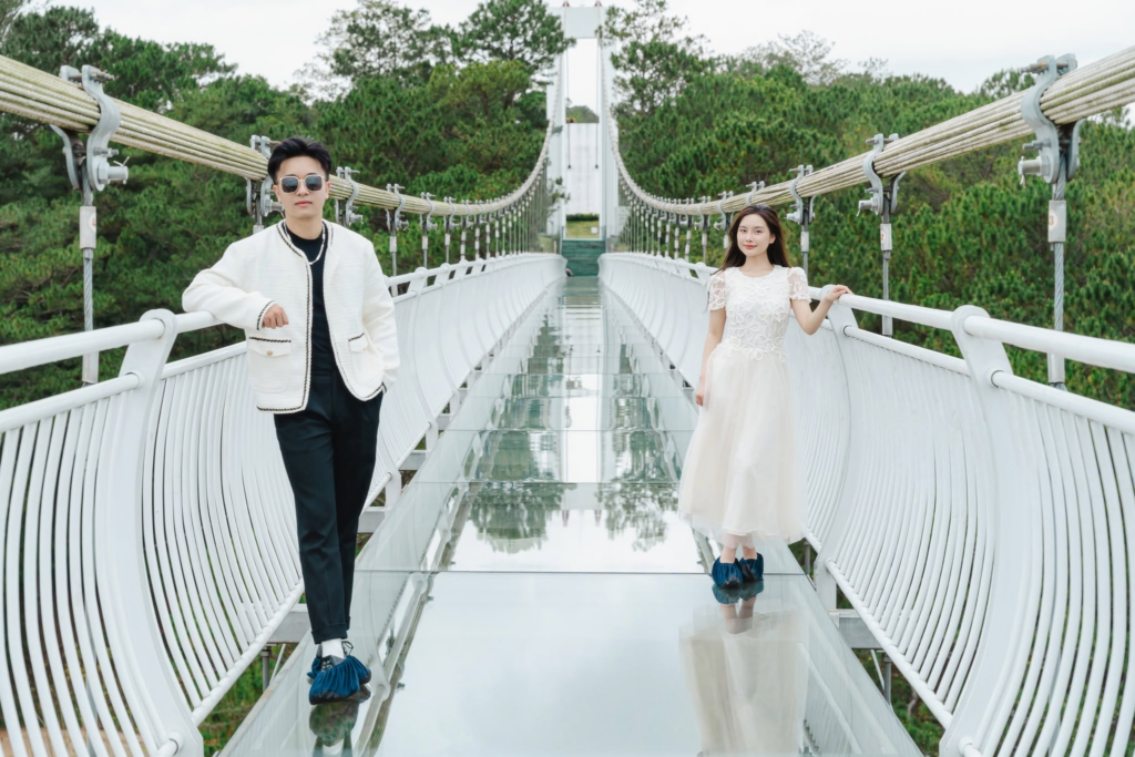 Thung Lũng Tình Yêu Đà Lạt - Tọa độ "All-in-one" - Cầu kính Ngàn Thông